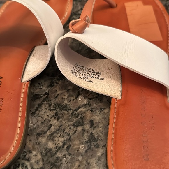 Rock & Candy White and Tan Sandals flip flops 8 - Picture 4 of 10